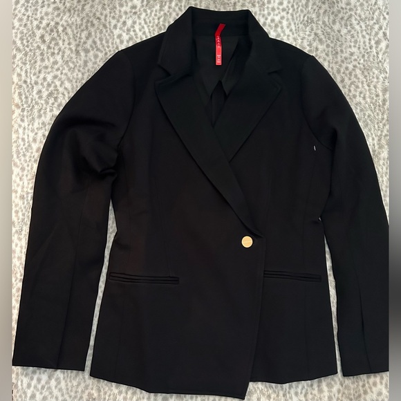 SPANX The Perfect Asymmetrical Blazer - Picture 3 of 5